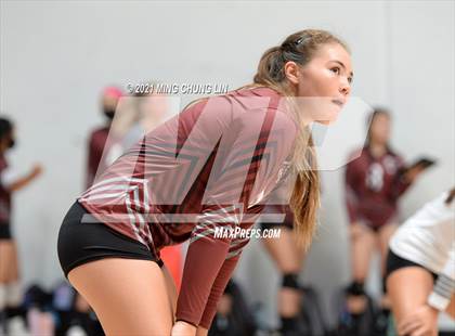 Thumbnail 1 in La Canada vs. Torrance (Queen's Court Tournament) photogallery.