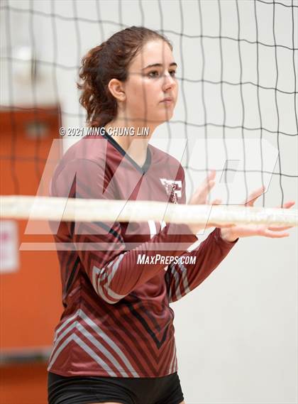 Thumbnail 3 in La Canada vs. Torrance (Queen's Court Tournament) photogallery.