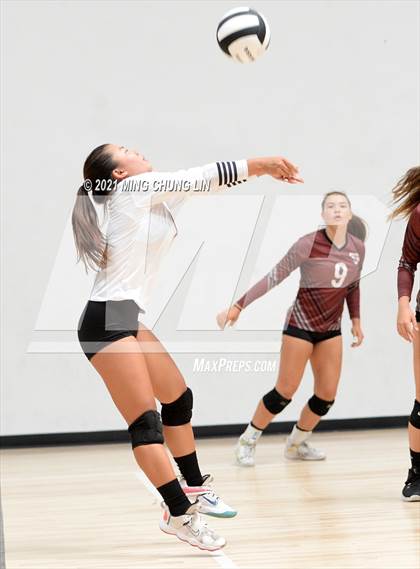 Thumbnail 3 in La Canada vs. Torrance (Queen's Court Tournament) photogallery.