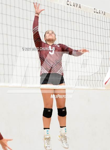 Thumbnail 1 in La Canada vs. Torrance (Queen's Court Tournament) photogallery.