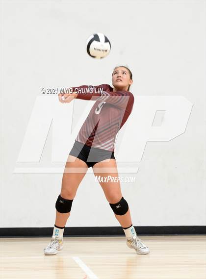 Thumbnail 1 in La Canada vs. Torrance (Queen's Court Tournament) photogallery.