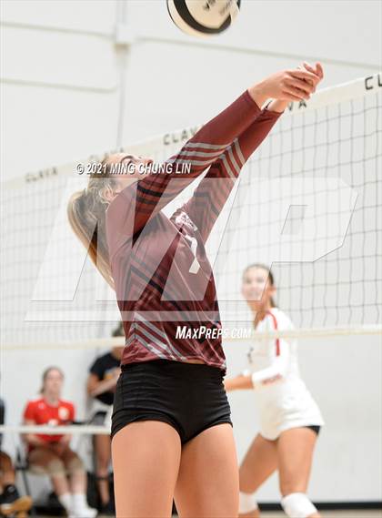 Thumbnail 3 in La Canada vs. Torrance (Queen's Court Tournament) photogallery.