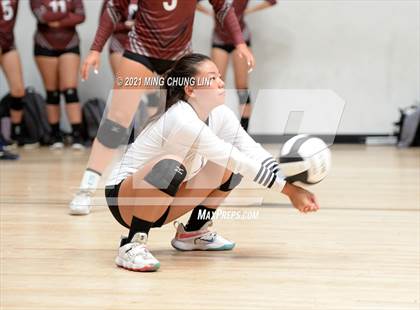 Thumbnail 3 in La Canada vs. Torrance (Queen's Court Tournament) photogallery.