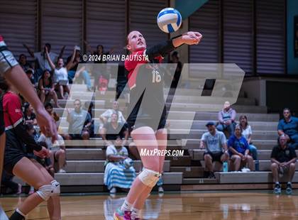 Thumbnail 2 in Hawaii Prep vs. Damien (HHSAA D2 Quarterfinals) photogallery.