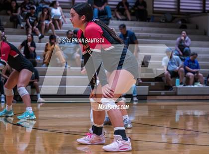 Thumbnail 2 in Hawaii Prep vs. Damien (HHSAA D2 Quarterfinals) photogallery.