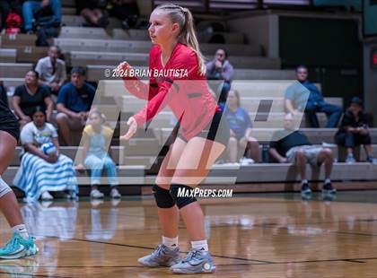 Thumbnail 3 in Hawaii Prep vs. Damien (HHSAA D2 Quarterfinals) photogallery.