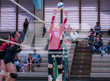 Thumbnail 1 in Hawaii Prep vs. Damien (HHSAA D2 Quarterfinals) photogallery.