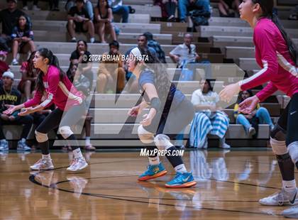 Thumbnail 2 in Hawaii Prep vs. Damien (HHSAA D2 Quarterfinals) photogallery.