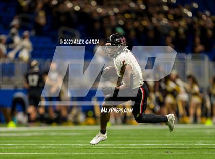 Thumbnail 2 in Lake Travis vs Brennan (UIL 6A D1 REGIONALS Playoff) photogallery.