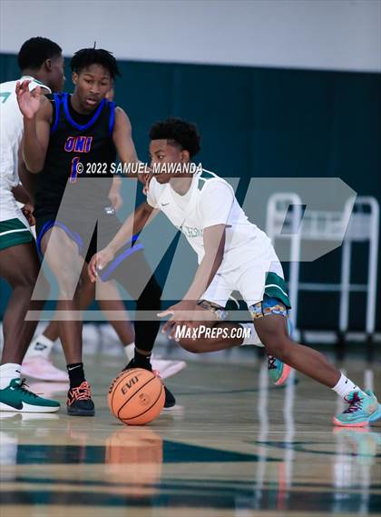 Thumbnail 2 in Inglewood vs University (Westside Tip Off Classic)  photogallery.