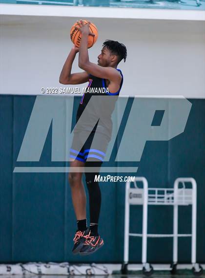 Thumbnail 1 in Inglewood vs University (Westside Tip Off Classic)  photogallery.