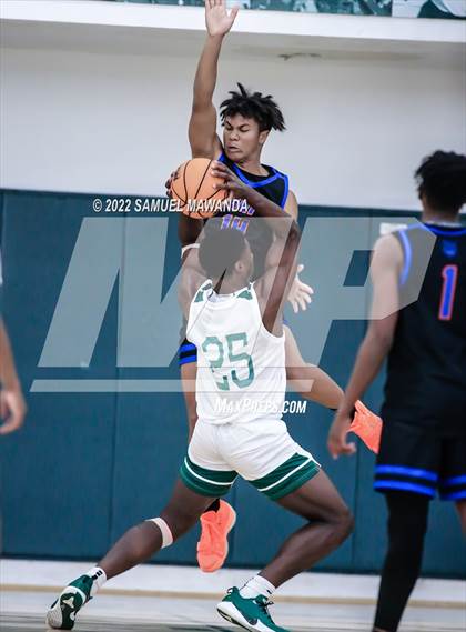 Thumbnail 1 in Inglewood vs University (Westside Tip Off Classic)  photogallery.