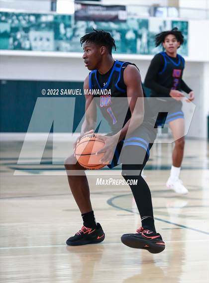 Thumbnail 3 in Inglewood vs University (Westside Tip Off Classic)  photogallery.