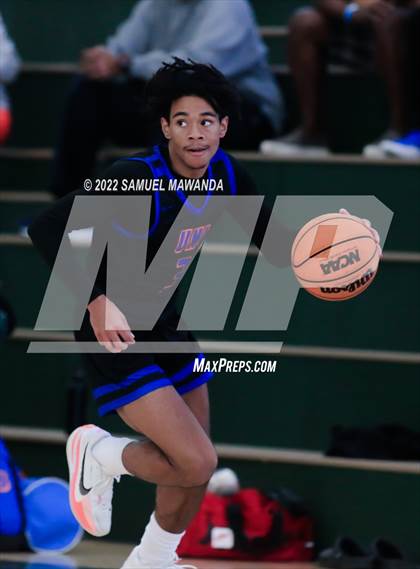 Thumbnail 3 in Inglewood vs University (Westside Tip Off Classic)  photogallery.
