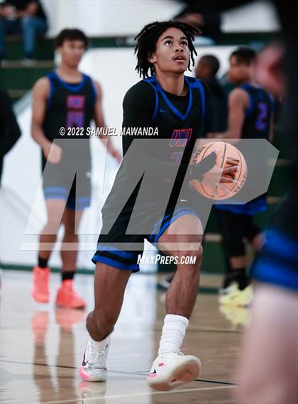 Thumbnail 3 in Inglewood vs University (Westside Tip Off Classic)  photogallery.