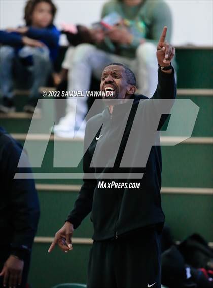 Thumbnail 2 in Inglewood vs University (Westside Tip Off Classic)  photogallery.