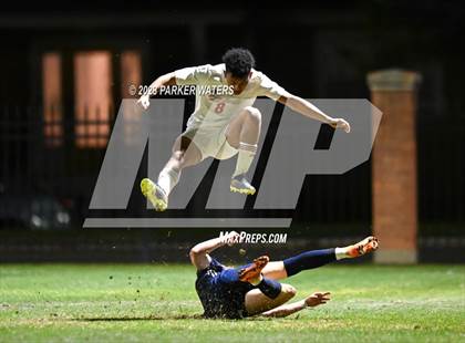 Thumbnail 1 in Teurlings Catholic @ Holy Cross (Div. II Regional Playoff) photogallery.