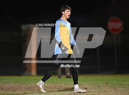 Thumbnail 3 in Teurlings Catholic @ Holy Cross (Div. II Regional Playoff) photogallery.
