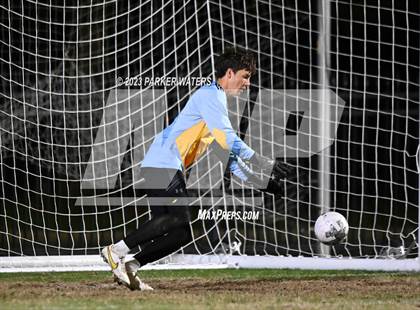 Thumbnail 3 in Teurlings Catholic @ Holy Cross (Div. II Regional Playoff) photogallery.