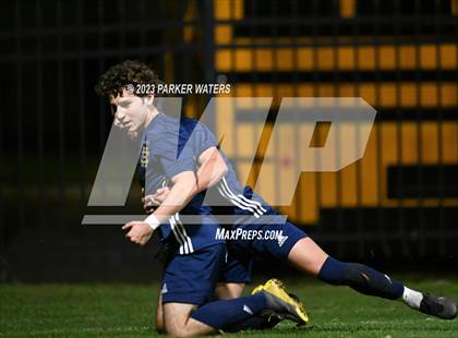 Thumbnail 3 in Teurlings Catholic @ Holy Cross (Div. II Regional Playoff) photogallery.