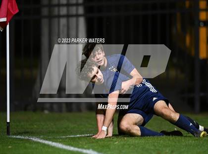 Thumbnail 2 in Teurlings Catholic @ Holy Cross (Div. II Regional Playoff) photogallery.