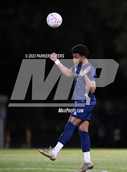 Thumbnail 2 in Teurlings Catholic @ Holy Cross (Div. II Regional Playoff) photogallery.