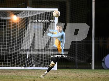 Thumbnail 1 in Teurlings Catholic @ Holy Cross (Div. II Regional Playoff) photogallery.