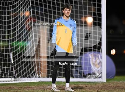 Thumbnail 2 in Teurlings Catholic @ Holy Cross (Div. II Regional Playoff) photogallery.