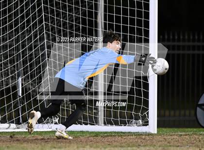 Thumbnail 1 in Teurlings Catholic @ Holy Cross (Div. II Regional Playoff) photogallery.