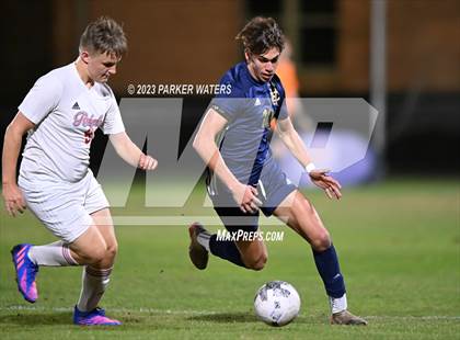 Thumbnail 1 in Teurlings Catholic @ Holy Cross (Div. II Regional Playoff) photogallery.