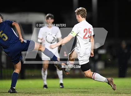 Thumbnail 1 in Teurlings Catholic @ Holy Cross (Div. II Regional Playoff) photogallery.