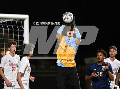 Thumbnail 2 in Teurlings Catholic @ Holy Cross (Div. II Regional Playoff) photogallery.