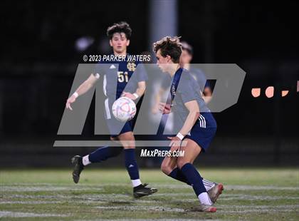 Thumbnail 2 in Teurlings Catholic @ Holy Cross (Div. II Regional Playoff) photogallery.