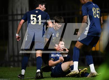 Thumbnail 3 in Teurlings Catholic @ Holy Cross (Div. II Regional Playoff) photogallery.