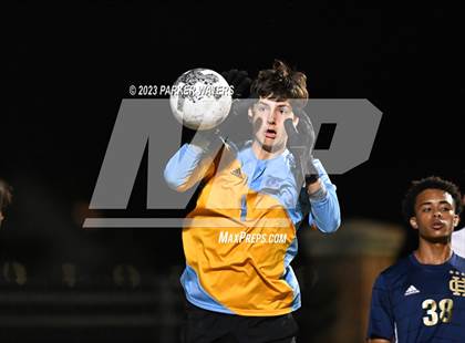 Thumbnail 3 in Teurlings Catholic @ Holy Cross (Div. II Regional Playoff) photogallery.