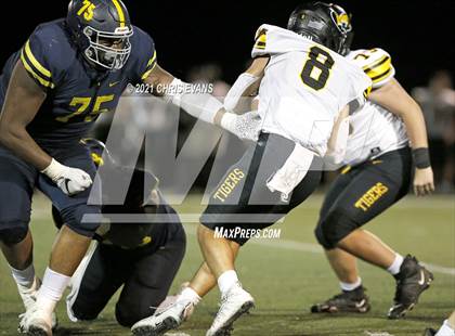 Thumbnail 1 in Hernando @ Lausanne Collegiate photogallery.