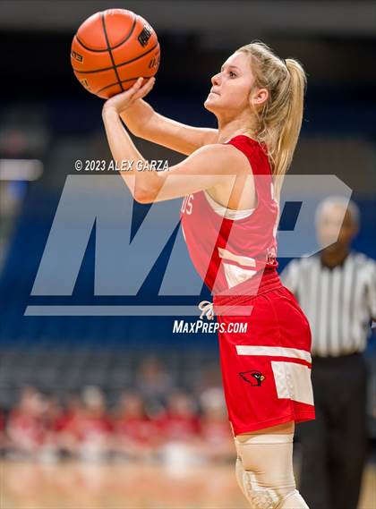 Thumbnail 1 in Holliday vs Columbus (UIL 3A Basketball Semifinal) photogallery.