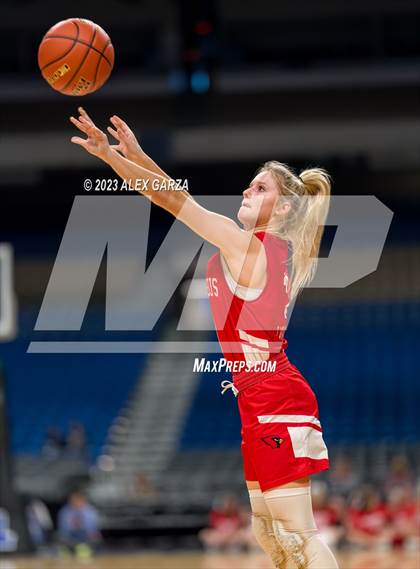 Thumbnail 3 in Holliday vs Columbus (UIL 3A Basketball Semifinal) photogallery.