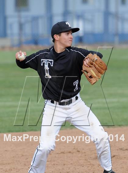 Thumbnail 2 in Highland @ Tehachapi photogallery.