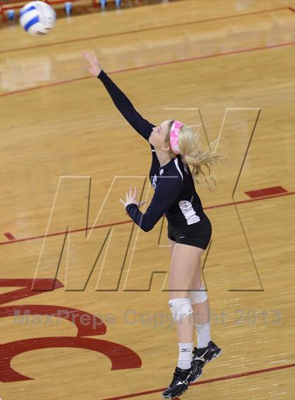 Thumbnail 2 in Starmount vs. Raleigh Charter (NCHSAA 1A Final) photogallery.
