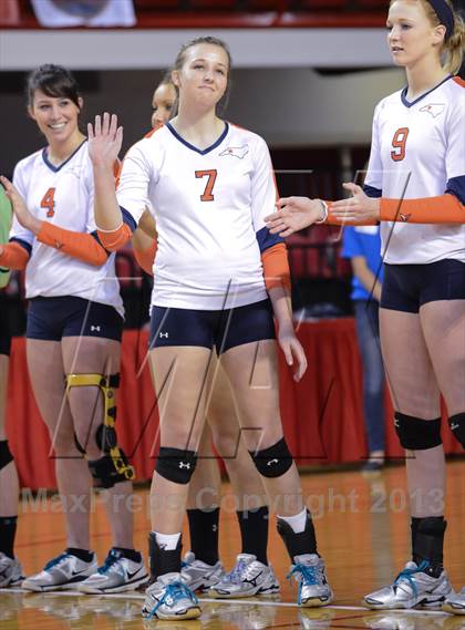 Thumbnail 2 in Starmount vs. Raleigh Charter (NCHSAA 1A Final) photogallery.