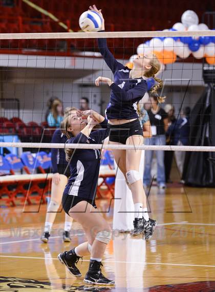 Thumbnail 1 in Starmount vs. Raleigh Charter (NCHSAA 1A Final) photogallery.