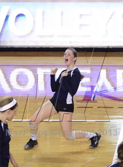 Thumbnail 2 in Starmount vs. Raleigh Charter (NCHSAA 1A Final) photogallery.