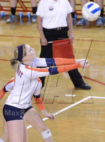 Thumbnail 1 in Starmount vs. Raleigh Charter (NCHSAA 1A Final) photogallery.