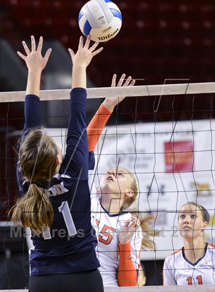 Thumbnail 2 in Starmount vs. Raleigh Charter (NCHSAA 1A Final) photogallery.