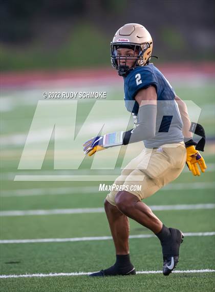 Thumbnail 2 in Oaks Christian vs. Regis Jesuit photogallery.
