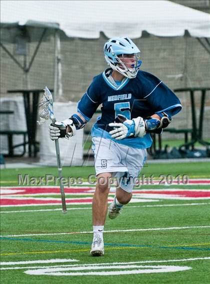 Thumbnail 3 in Medfield vs Hingham (MIAA Division 2 East Final) photogallery.
