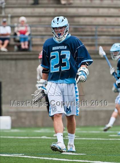 Thumbnail 3 in Medfield vs Hingham (MIAA Division 2 East Final) photogallery.