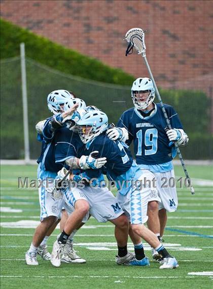 Thumbnail 2 in Medfield vs Hingham (MIAA Division 2 East Final) photogallery.