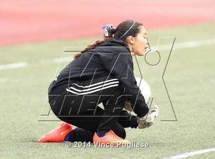 Thumbnail 1 in Flintridge Prep vs. Burbank photogallery.